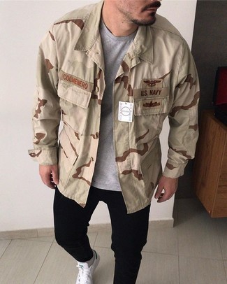 С чем носить мятные низкие кеды из плотной ткани мужчине