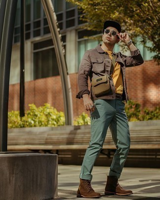 С чем носить мятные брюки чинос