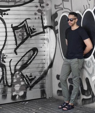 Какие сандалии носить с мятными брюками чинос