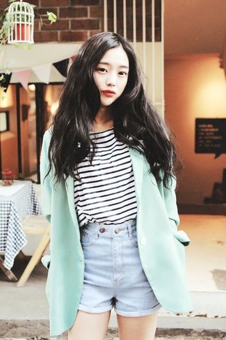 С чем носить мятное пальто женщине