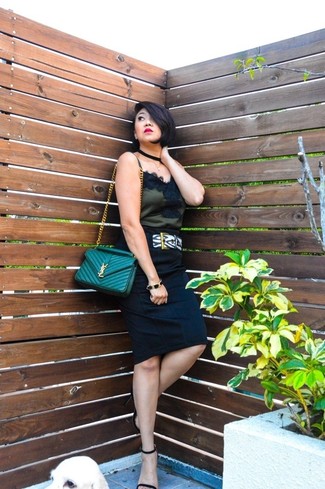 С чем носить мятную сумку через плечо