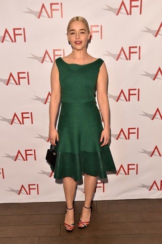 С чем носить мятное платье