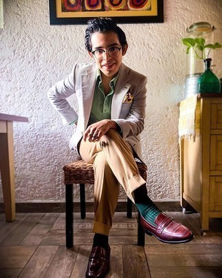 С чем носить мятную классическую рубашку мужчине