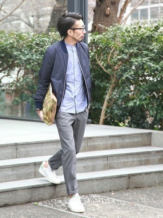 С чем носить мятные кожаные низкие кеды мужчине