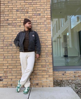 С чем носить мятные кожаные низкие кеды мужчине