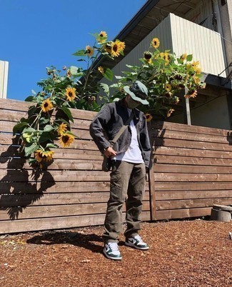 С чем носить мятные кожаные кеды мужчине