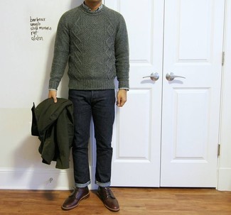 Какие джинсы носить с мятной рубашкой с длинным рукавом мужчине