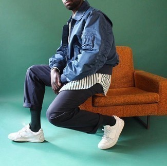 С чем носить мятную рубашку с длинным рукавом мужчине