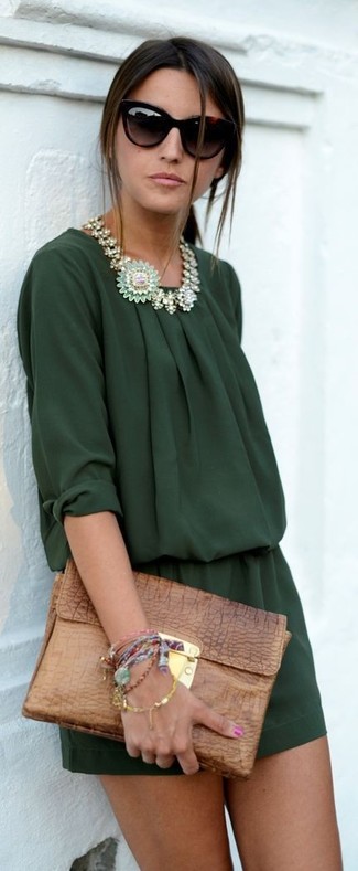 С чем носить мятное колье