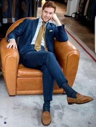 С чем носить мятный нагрудный платок