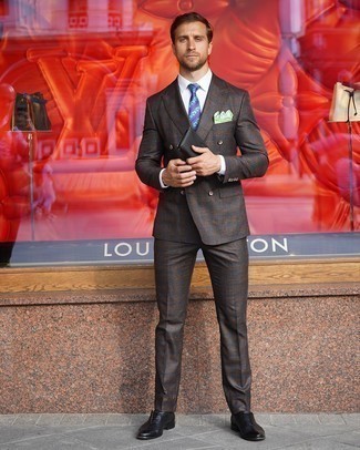 С чем носить мятный нагрудный платок