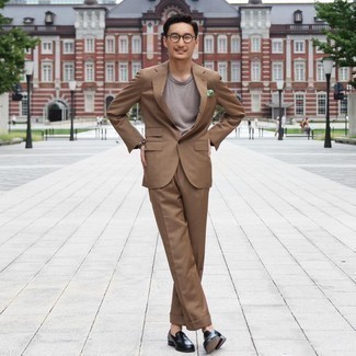 С чем носить мятный нагрудный платок