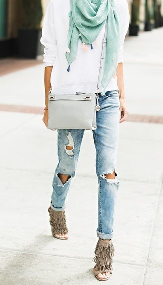 С чем носить мятный шарф женщине