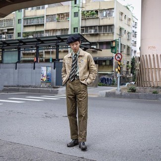 С чем носить мятную рубашку с коротким рукавом мужчине