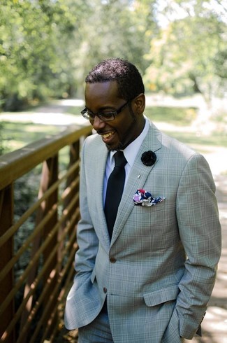 С чем носить мятный костюм