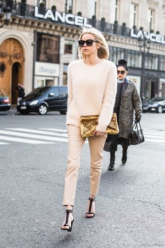 С чем носить свободный свитер из мохера