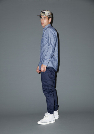 С чем носить разноцветную бейсболку мужчине