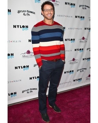 Какие туфли дерби носить с разноцветным свитером с круглым вырезом