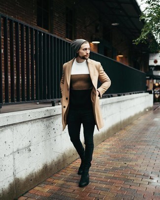 Какие длинные пальто носить с разноцветным свитером с круглым вырезом