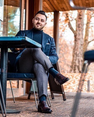 С чем носить разноцветные брюки чинос в мелкую клетку