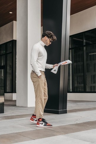 С чем носить разноцветные высокие кеды мужчине