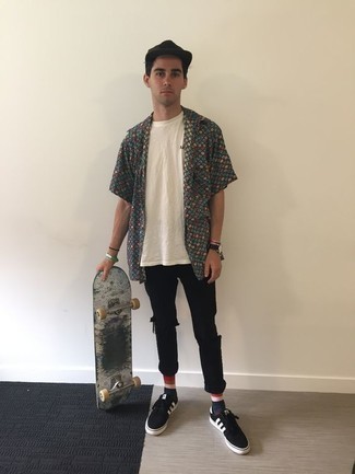 С чем носить разноцветные носки в горизонтальную полоску мужчине