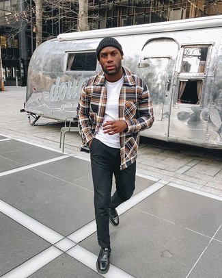 С чем носить разноцветную куртку мужчине