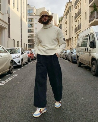 С чем носить разноцветные кожаные кеды мужчине