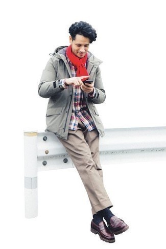 Какие парки носить с разноцветной рубашкой с длинным рукавом мужчине