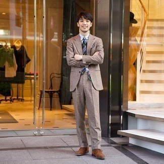 С чем носить разноцветный галстук в шотландскую клетку мужчине