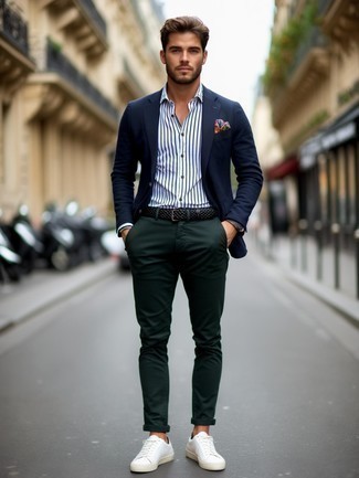 С чем носить разноцветный нагрудный платок