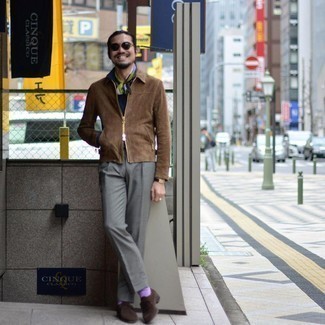 С чем носить разноцветный шарф мужчине