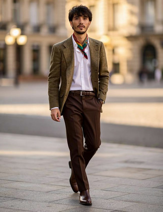 С чем носить разноцветный шарф мужчине