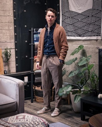 С чем носить разноцветные слипоны мужчине