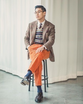 Какие туфли дерби носить с разноцветным трикотажным жилетом