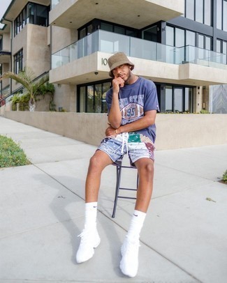 С чем носить разноцветные шорты для плавания