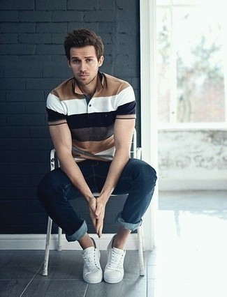 С чем носить разноцветную футболку мужчине