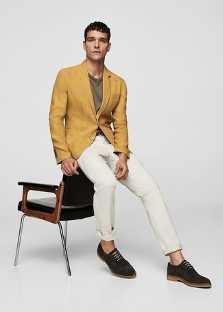 С чем носить горчичный пиджак мужчине