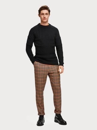 Какие повседневные ботинки носить с горчичными брюками чинос