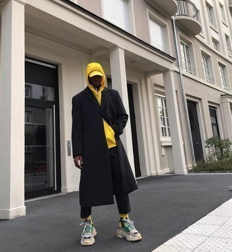 Какие длинные пальто носить с горчичным худи