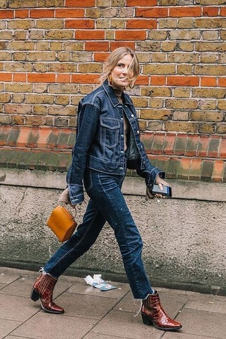 С чем носить горчичную кожаную сумочку