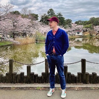 Какие кардиганы носить с горчичной футболкой-поло мужчине