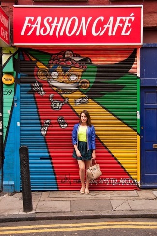 С чем носить горчичный топ без рукавов