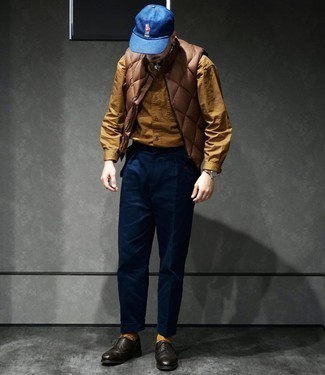 С чем носить горчичные носки мужчине