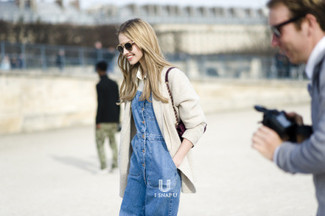 С чем носить горчичные солнцезащитные очки женщине