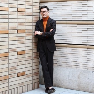 Какие костюмы носить с горчичной водолазкой