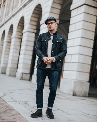 С чем носить темно-сине-зеленую кепку мужчине