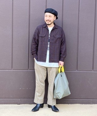 С чем носить темно-сине-зеленую кепку мужчине