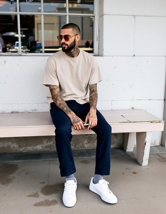 С чем носить темно-сине-зеленые носки мужчине