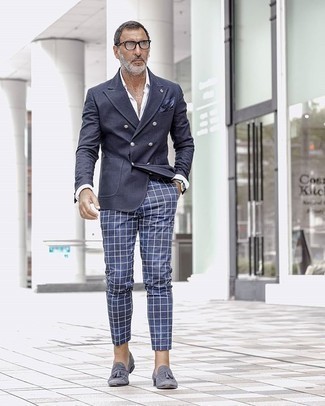 С чем носить темно-сине-зеленые замшевые лоферы мужчине